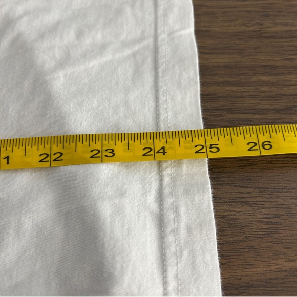 ❤️ Levi's White Tee with Colorful Graphic Youth XL - Picture 7 of 8